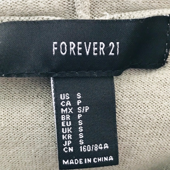 Forever21 long sleeve hoodie sweater - Picture 3 of 3